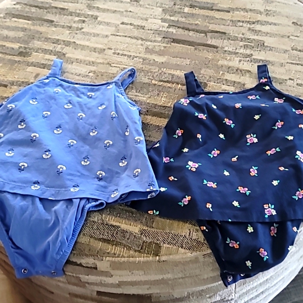 2 CARTER'S ROMPERS - Picture 2 of 4